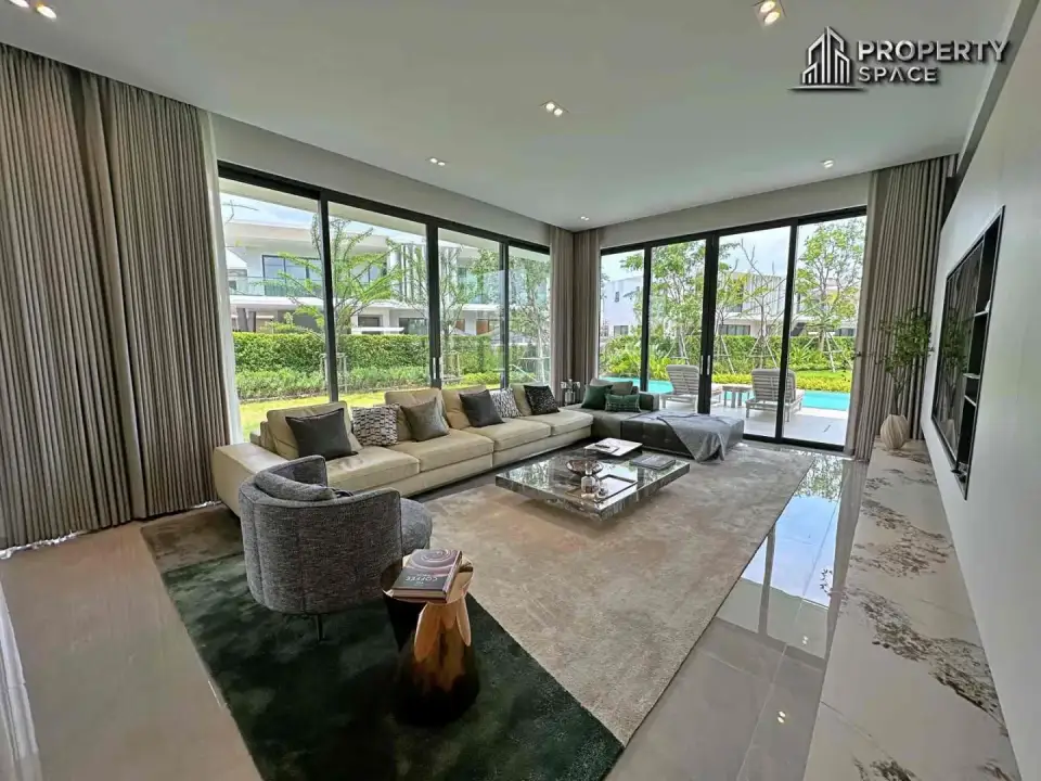 Вилла с 4 спальнями и частным бассейном в Glory Village Pattaya, Паттайя