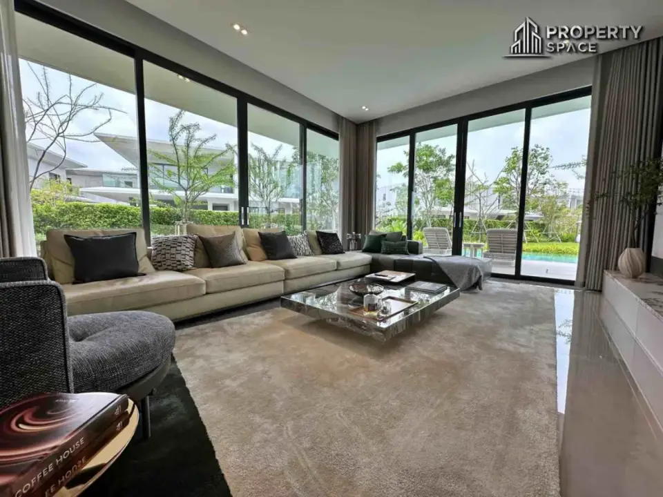 Вилла с 4 спальнями и частным бассейном в Glory Village Pattaya, Паттайя