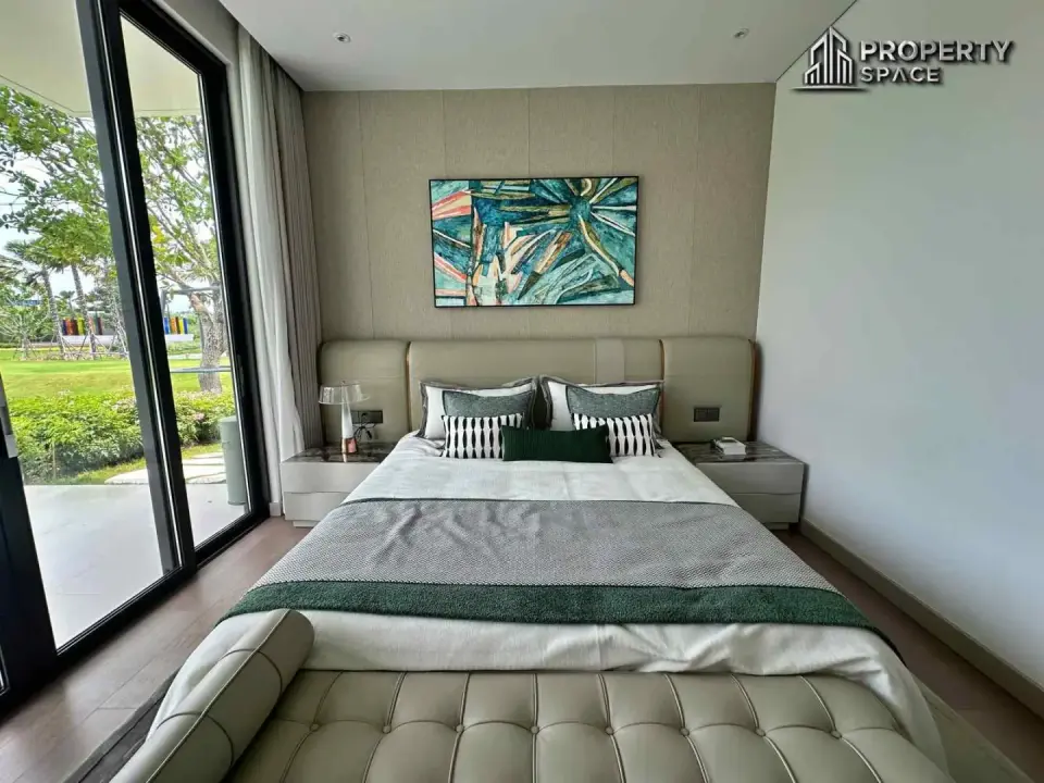 Вилла с 4 спальнями и частным бассейном в Glory Village Pattaya, Паттайя