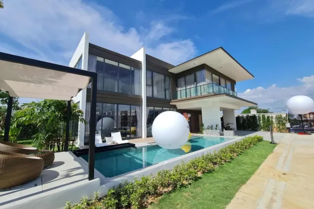 Вилла с 4 спальнями и частным бассейном в Highland Park Pool Villas, Паттайя