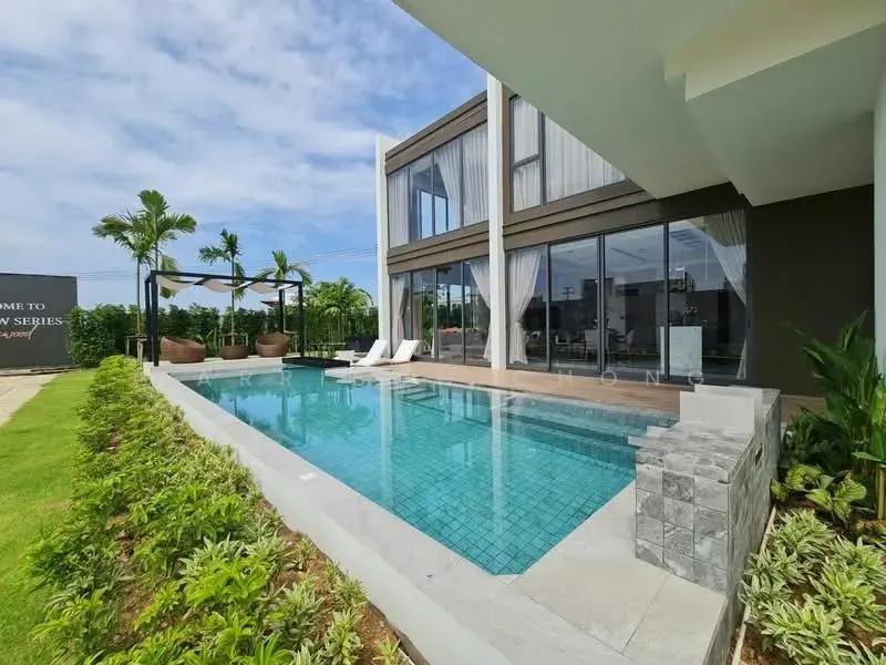 Вилла с 4 спальнями и частным бассейном в Highland Park Pool Villas, Паттайя