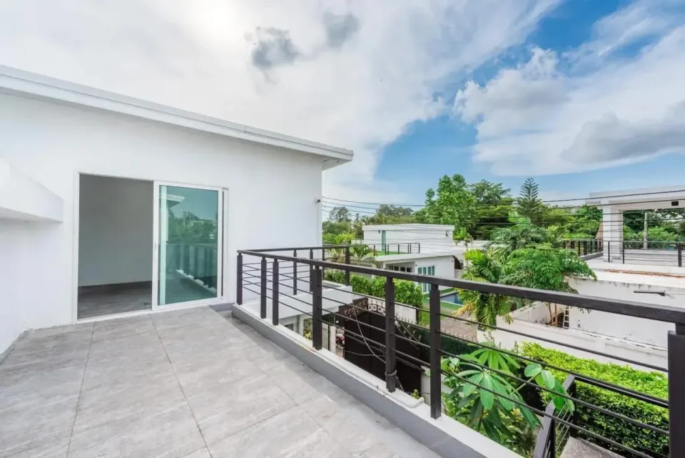 4-Bedroom Villa with Private Pool at Mountain Village 2, Pattaya