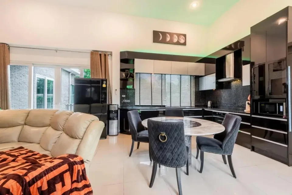 4-Bedroom Villa with Private Pool at Mountain Village 2, Pattaya