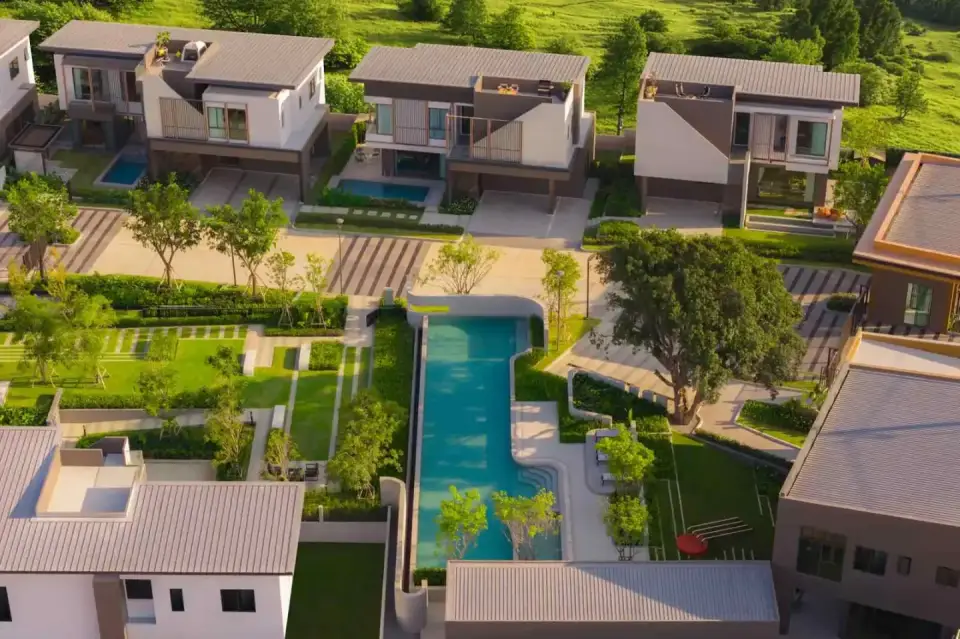 4-Bedroom Villa with Private Pool at PYCHE Pattaya Motorway, Pattaya