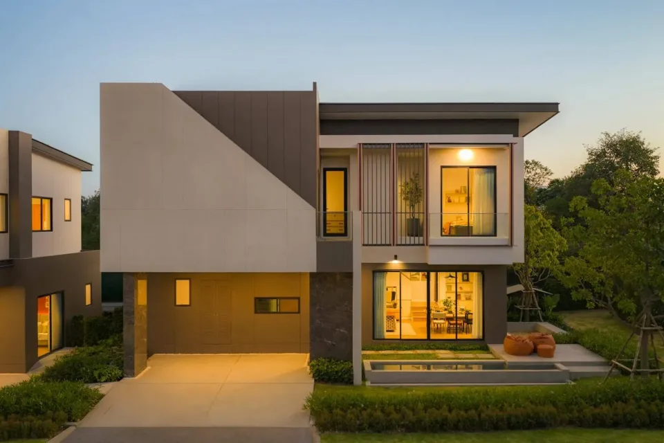 4-Bedroom Villa with Private Garden at PYCHE Pattaya Motorway, Pattaya