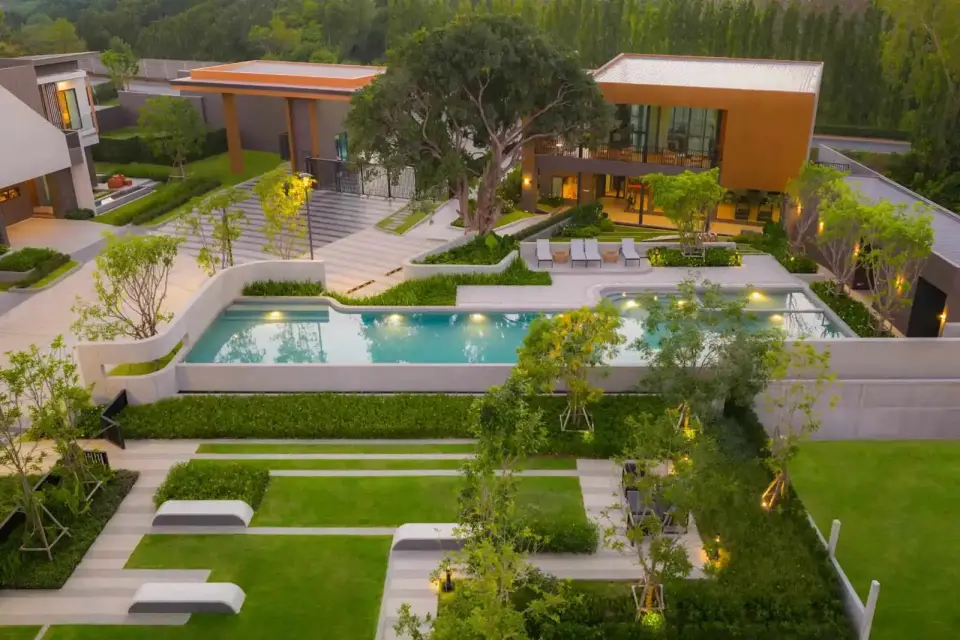 4-Bedroom Villa with Private Garden at PYCHE Pattaya Motorway, Pattaya