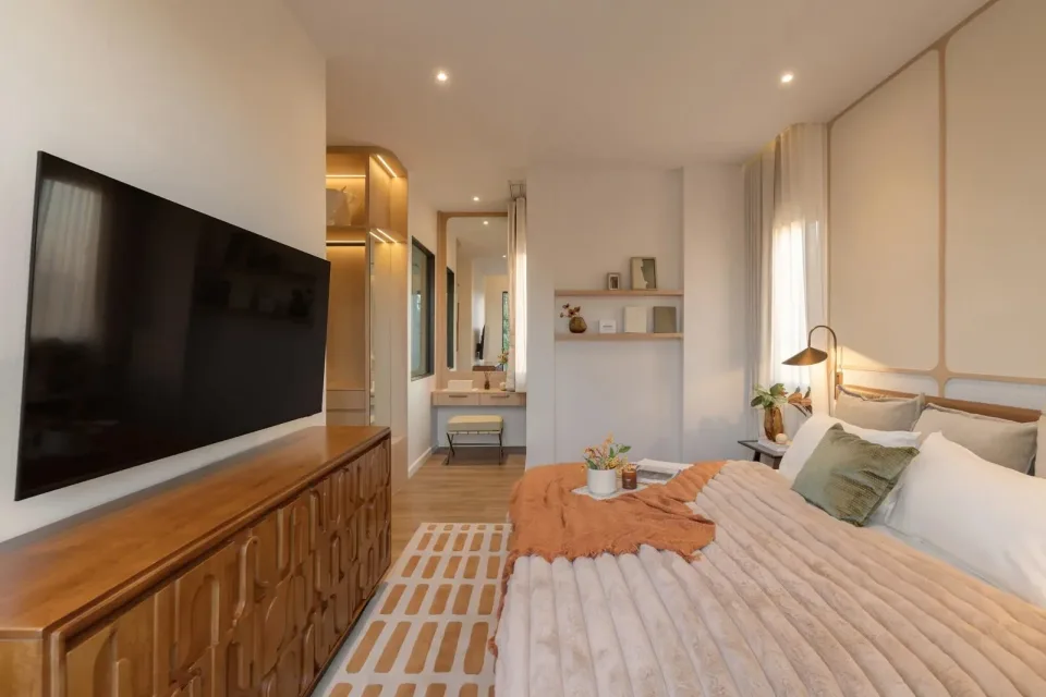 4-Bedroom Villa with Private Garden at PYCHE Pattaya Motorway, Pattaya