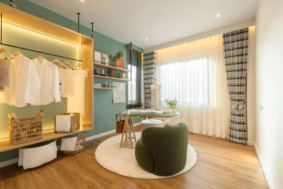 4-Bedroom Villa with Private Garden at PYCHE Pattaya Motorway, Pattaya