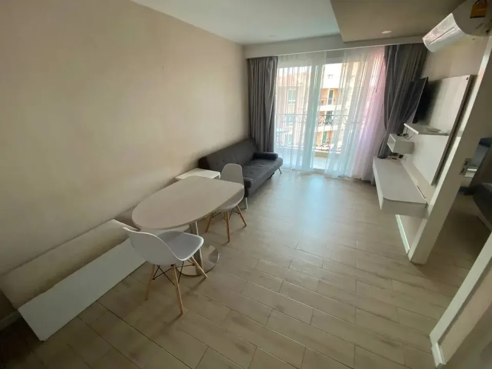 Квартира с 1 спальней и видом на бассейн в Seven Seas Condo Resort Jomtien