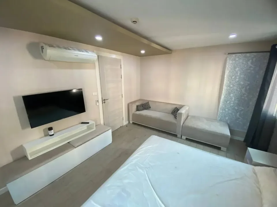 2-Bedroom Condo at Seven Seas Condo Resort Jomtien