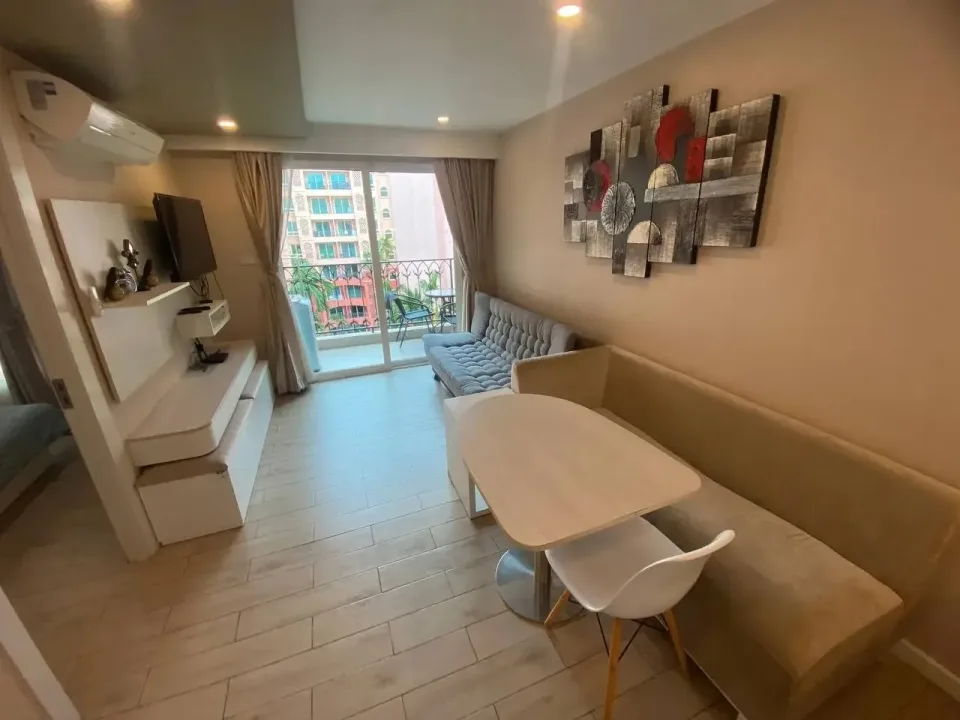 Квартира с 1 спальней и видом на бассейн в Seven Seas Condo Resort Jomtien