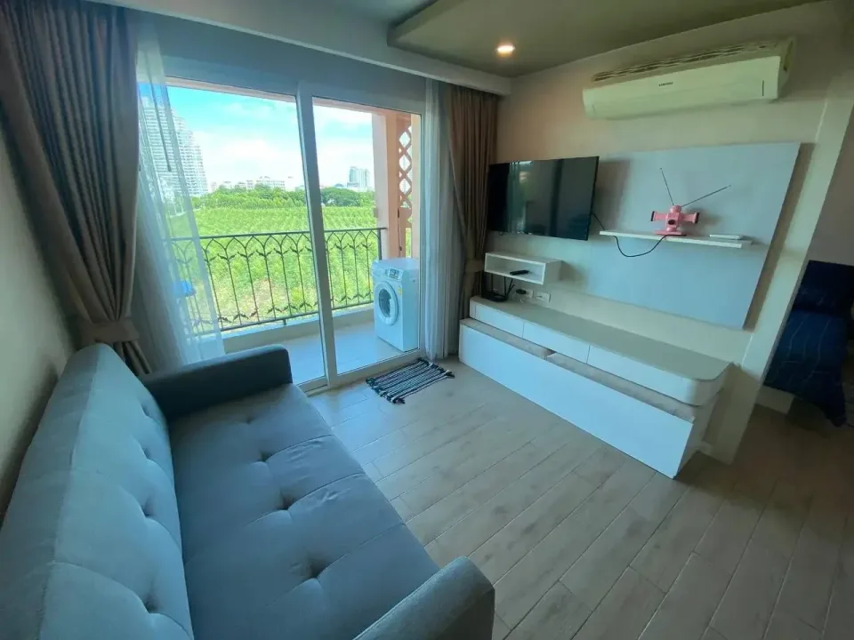 1-Bedroom Condo with Open View at Seven Seas Condo Resort Jomtien