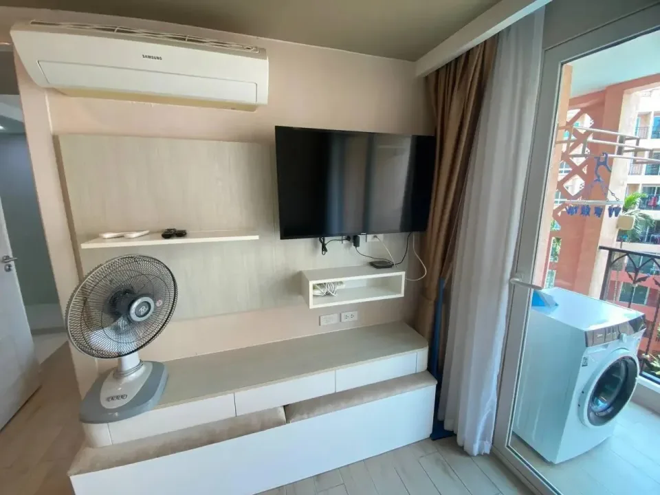 Квартира с 1 спальней и видом на бассейн в Seven Seas Condo Resort Jomtien