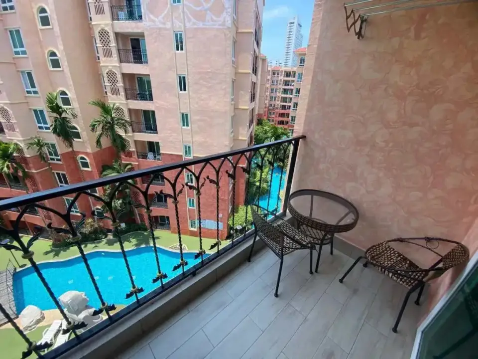 Квартира с 1 спальней и видом на бассейн в Seven Seas Condo Resort Jomtien