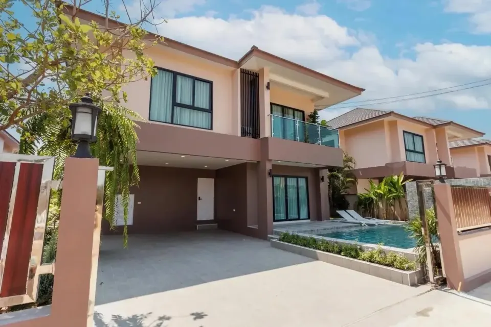 5-Bedroom Villa with Private Pool at The Lake Huay Yai, Pattaya