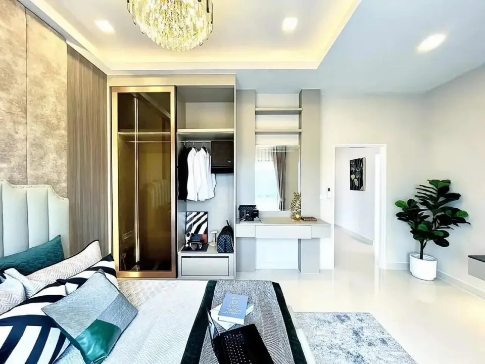 5-Bedroom Villa with Private Pool at The Lake Huay Yai, Pattaya
