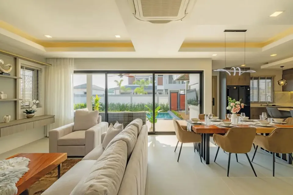 Вилла с 3 спальнями и частным бассейном в Zensiri Estate Jomtien