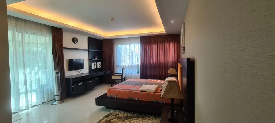 Квартира с 2 спальнями в Kamala Regent Condominium