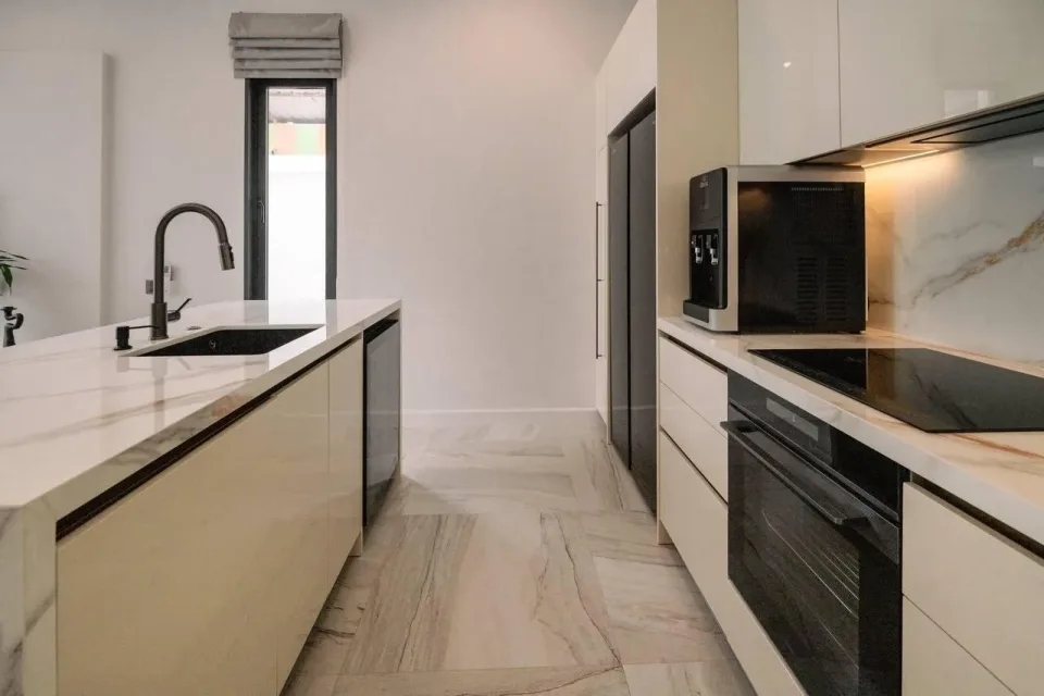Вилла с 5 спальнями и частным бассейном в Villa Sofia Grand Atrium, Камала