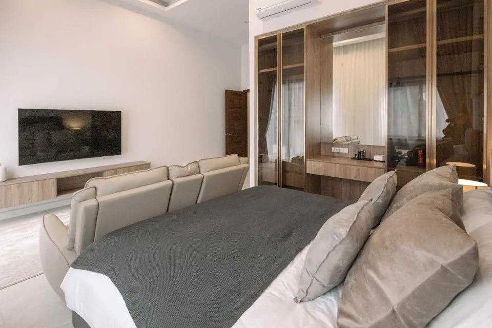 5-Bedroom Villa with Private Pool at Villa Sofia Grand Atrium, Kamala