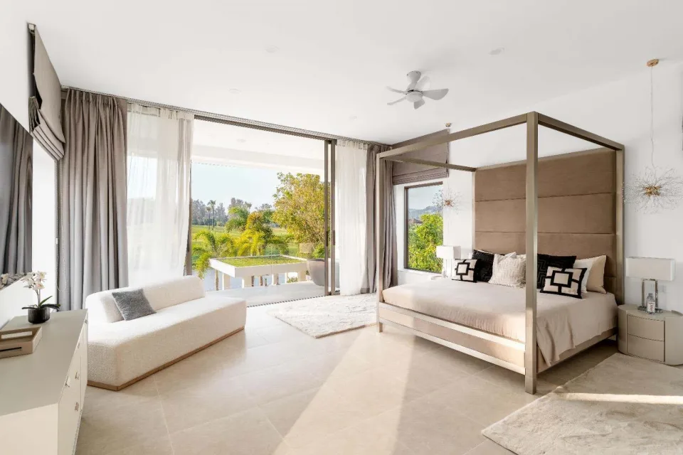 Вилла с 6 спальнями и частным бассейном в Laguna Village Townhome, Пхукет