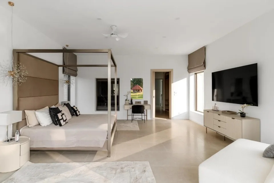 Вилла с 6 спальнями и частным бассейном в Laguna Village Townhome, Пхукет