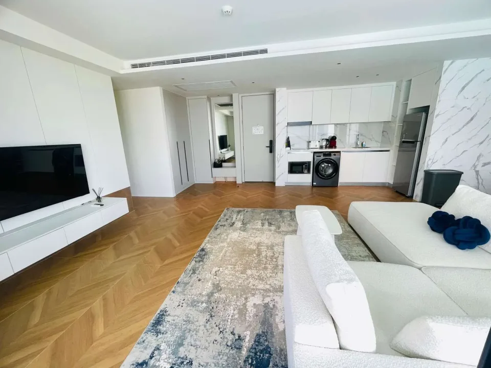 Квартира с 3 спальнями и видом на бассейн в Sunshine Beach Resort & Residences, Пхукет