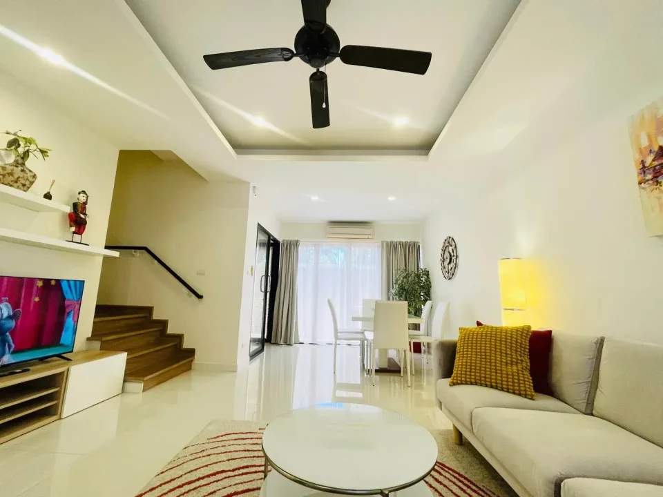 3-Bedroom Townhouse with Lake View at Laguna Park Phuket, Bang Tao