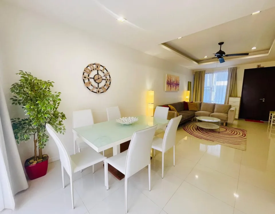 3-Bedroom Townhouse with Lake View at Laguna Park Phuket, Bang Tao