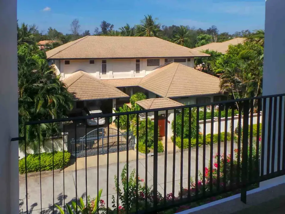 3-Bedroom Townhouse with Lake View at Laguna Park Phuket, Bang Tao