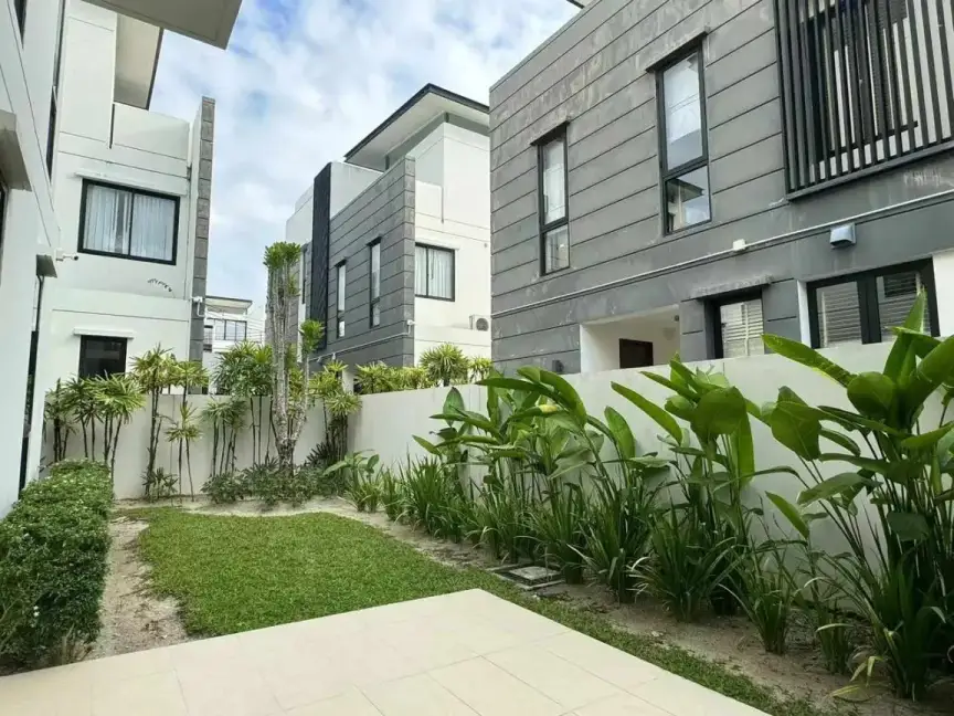 5-Bedroom Villa with Private Pool at Laguna Park Phuket, Bang Tao