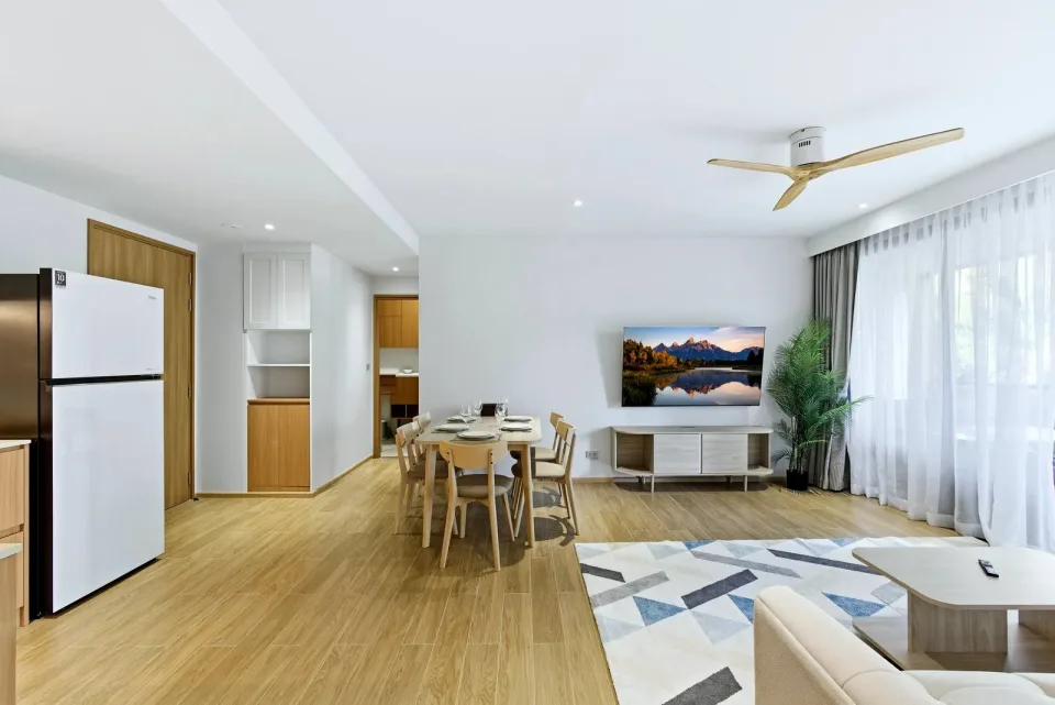 Квартира с 2 спальнями и прямым выходом к бассейну в Laguna Beach Residences Reef, Банг Тао
