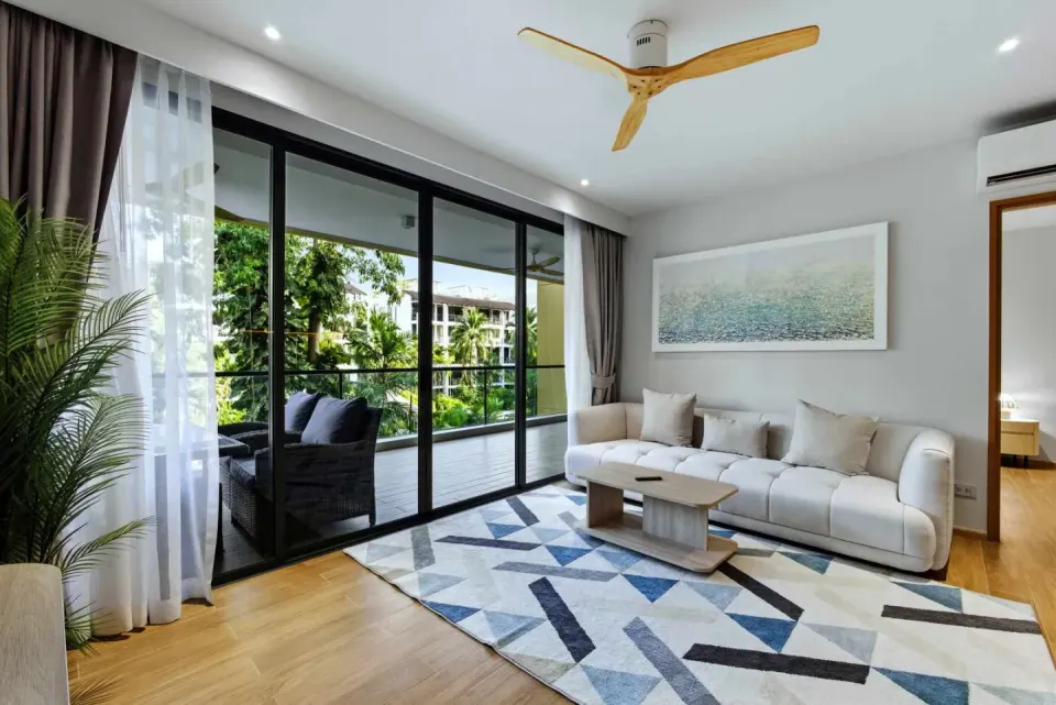 Квартира с 2 спальнями и прямым выходом к бассейну в Laguna Beach Residences Reef, Банг Тао