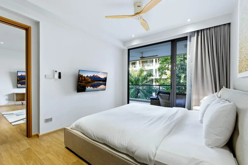 Квартира с 2 спальнями и прямым выходом к бассейну в Laguna Beach Residences Reef, Банг Тао