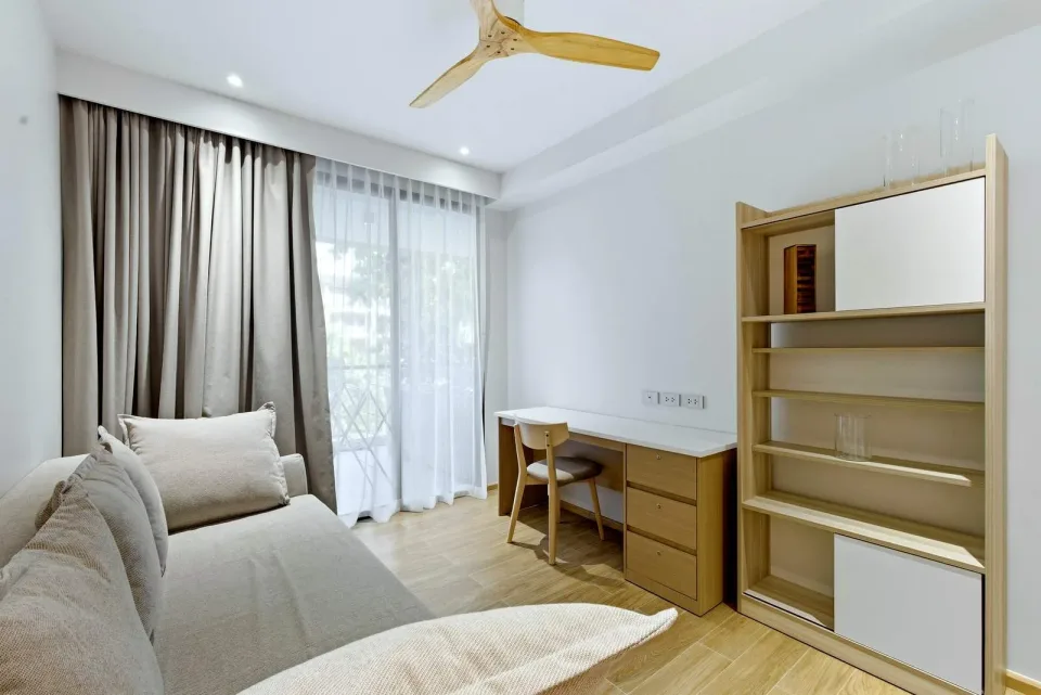 Квартира с 2 спальнями и прямым выходом к бассейну в Laguna Beach Residences Reef, Банг Тао