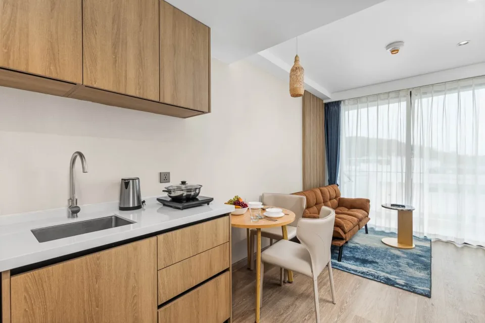 Квартира с 1 спальней и прямым выходом к бассейну в Laya Resort Phuket Phase 1