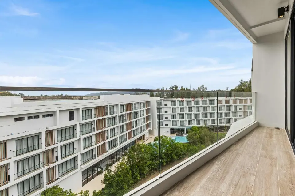 Квартира с 1 спальней и прямым выходом к бассейну в Laya Resort Phuket Phase 1