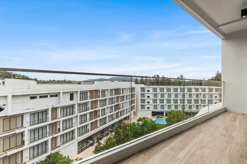 Квартира с 1 спальней и прямым выходом к бассейну в Laya Resort Phuket Phase 1