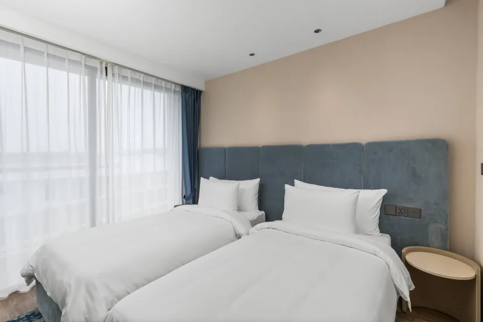 Квартира с 1 спальней и прямым выходом к бассейну в Laya Resort Phuket Phase 1