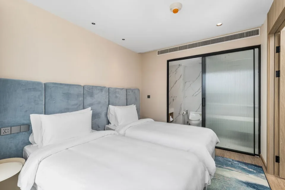 Квартира с 1 спальней и прямым выходом к бассейну в Laya Resort Phuket Phase 1