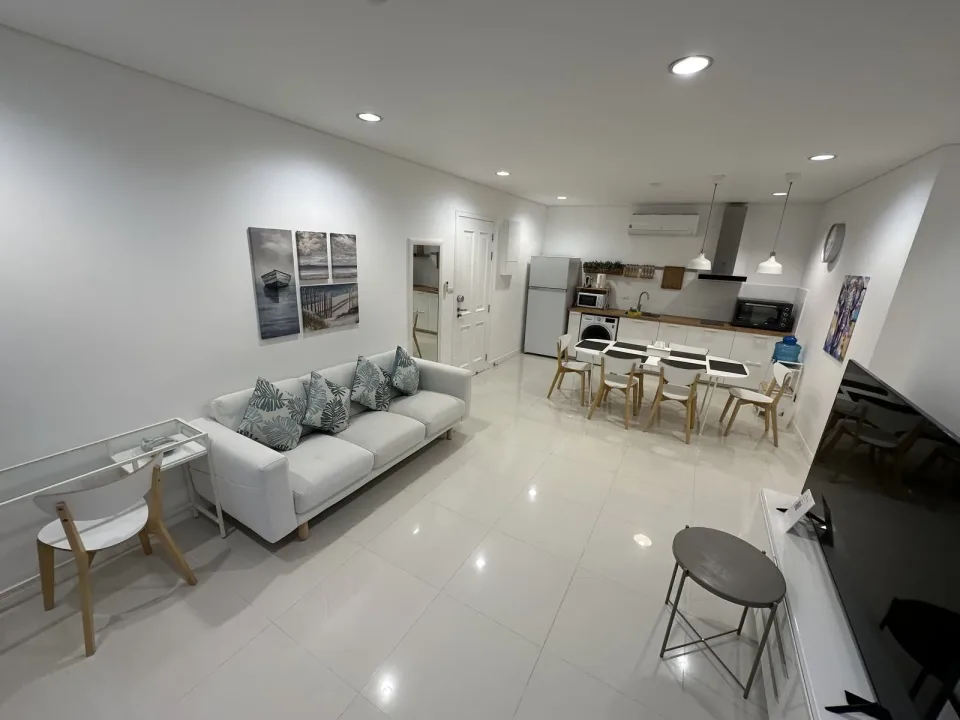 Квартира с 3 спальнями и видом во двор в Kamala Regent Condominium