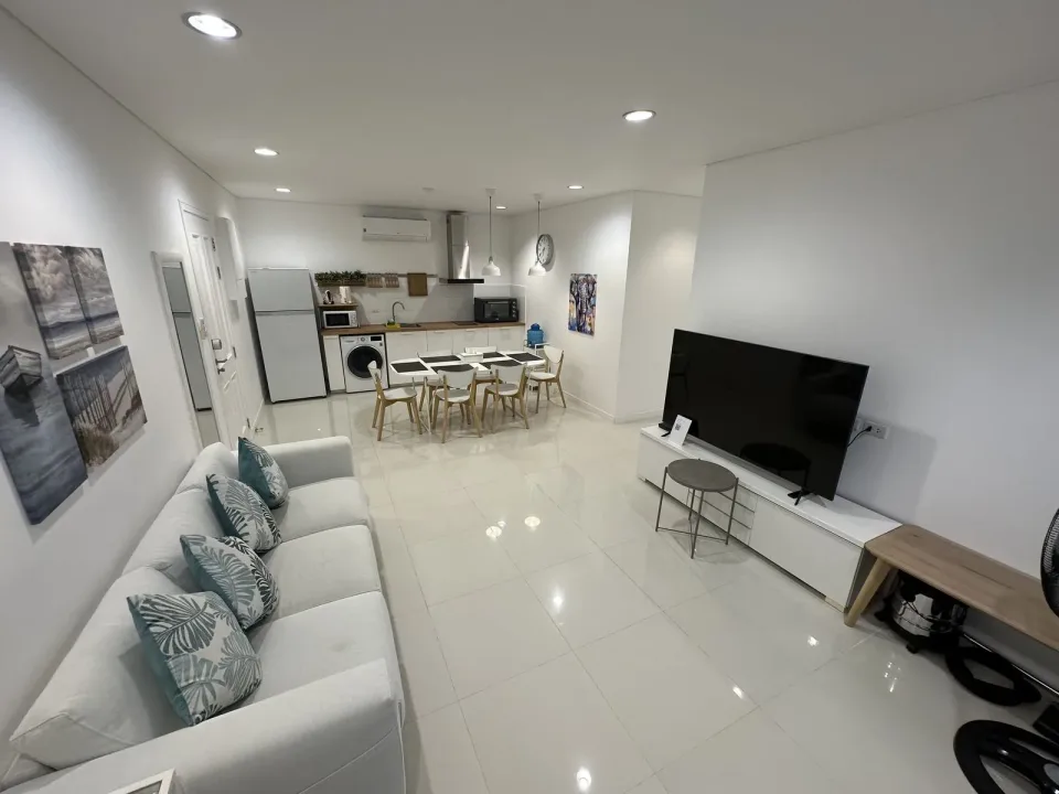 Квартира с 3 спальнями и видом во двор в Kamala Regent Condominium