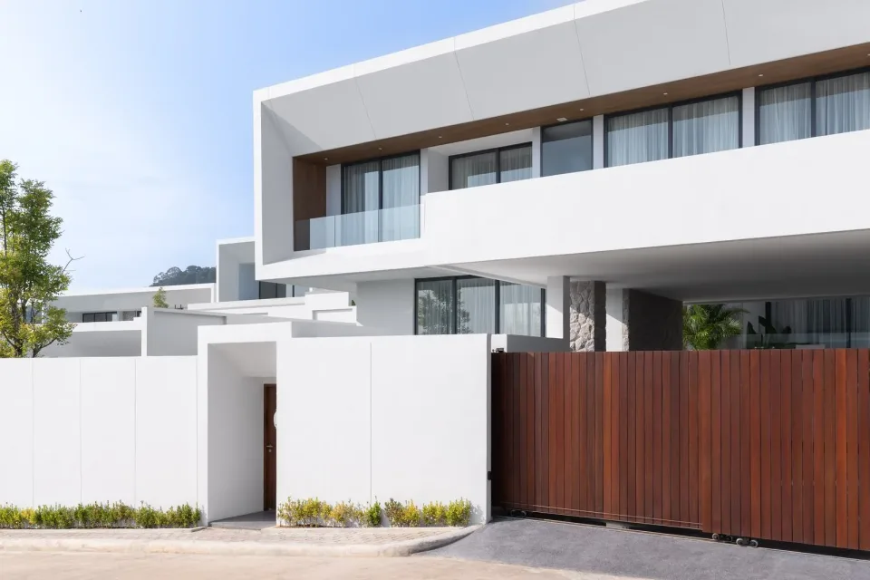 Вилла с 4 спальнями и частным бассейном в Clover Residence, Пхукет
