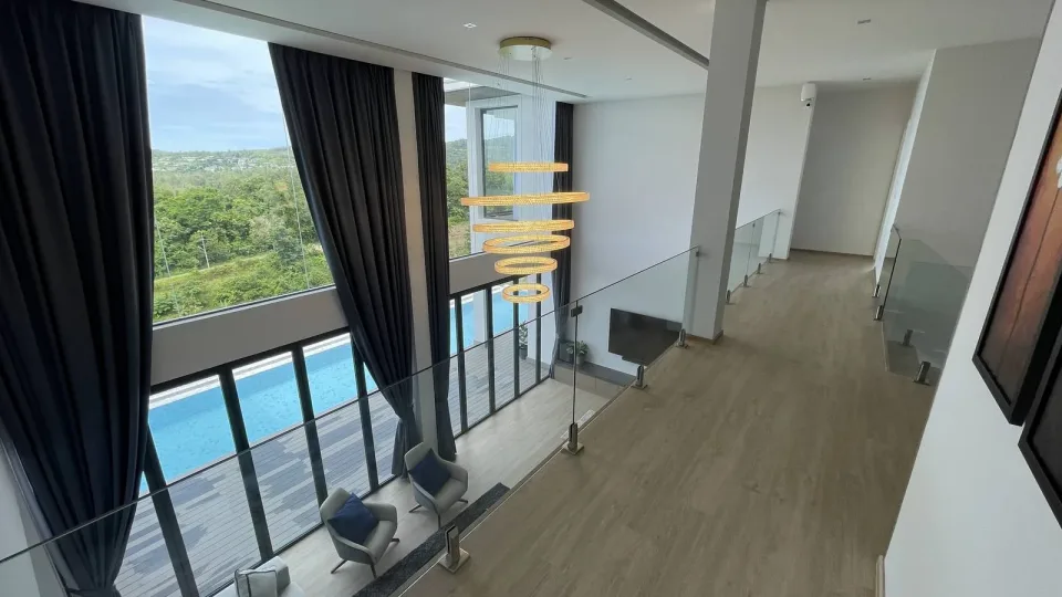 Вилла с 6 спальнями и частным бассейном в Ocean Hills Phuket