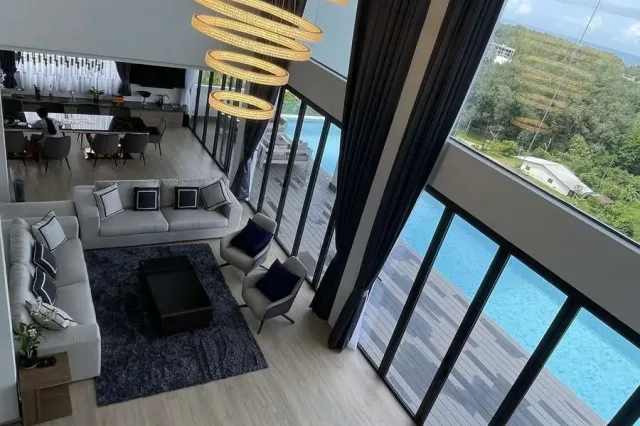Вилла с 6 спальнями и частным бассейном в Ocean Hills Phuket