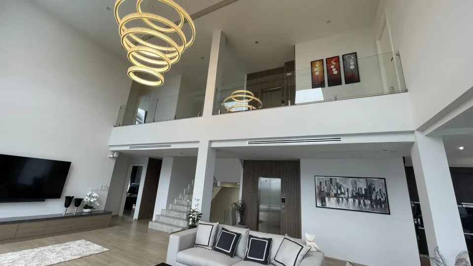 Вилла с 6 спальнями и частным бассейном в Ocean Hills Phuket