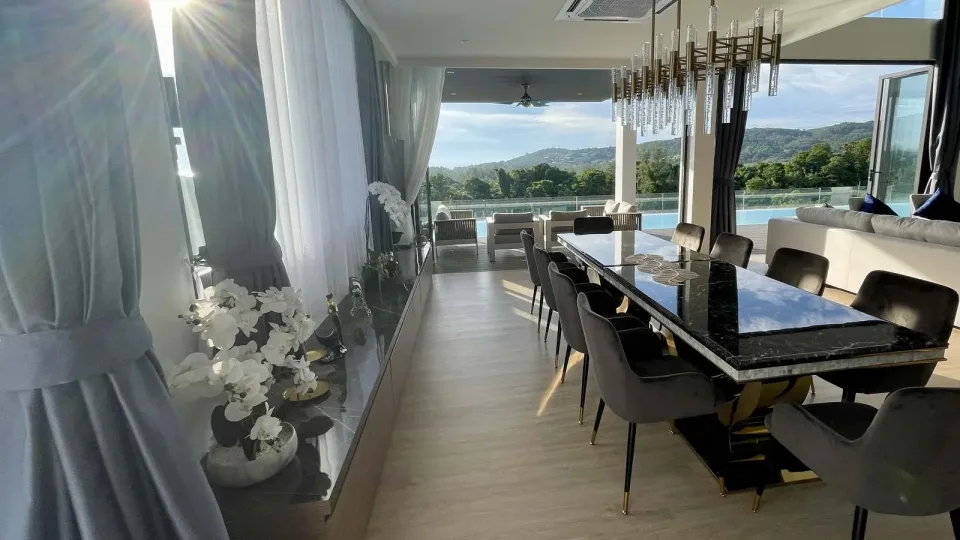 Вилла с 6 спальнями и частным бассейном в Ocean Hills Phuket