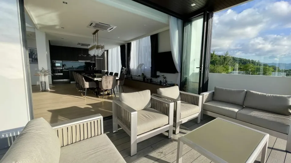 Вилла с 6 спальнями и частным бассейном в Ocean Hills Phuket