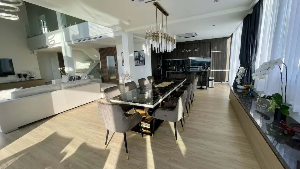 Вилла с 6 спальнями и частным бассейном в Ocean Hills Phuket