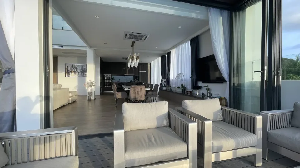 Вилла с 6 спальнями и частным бассейном в Ocean Hills Phuket